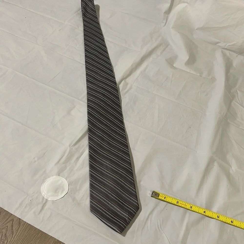 Structure mens tie in silver and blue diagonal stripe 3.5” W x 57”L - Picture 7 of 8